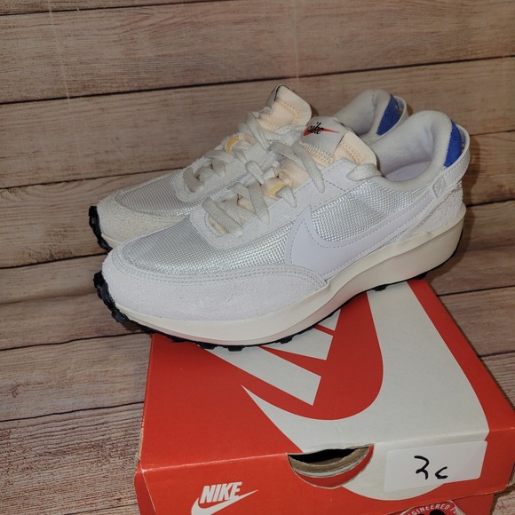 NIKE WAFFLE DEBUT VINTAGE GAME ROYAL WOMENS SZ‎ 7 [DX2931-400] - Picture 3 of 5